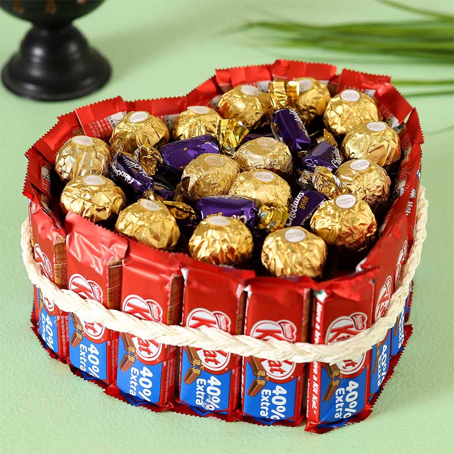 Chocolate tower❤️‍🩹 . . . . . #chocolatetower #engagement  #engagementhampers #birthdaygift #birthdayhampers #birthdayhampersgift  #hamper … | Instagram